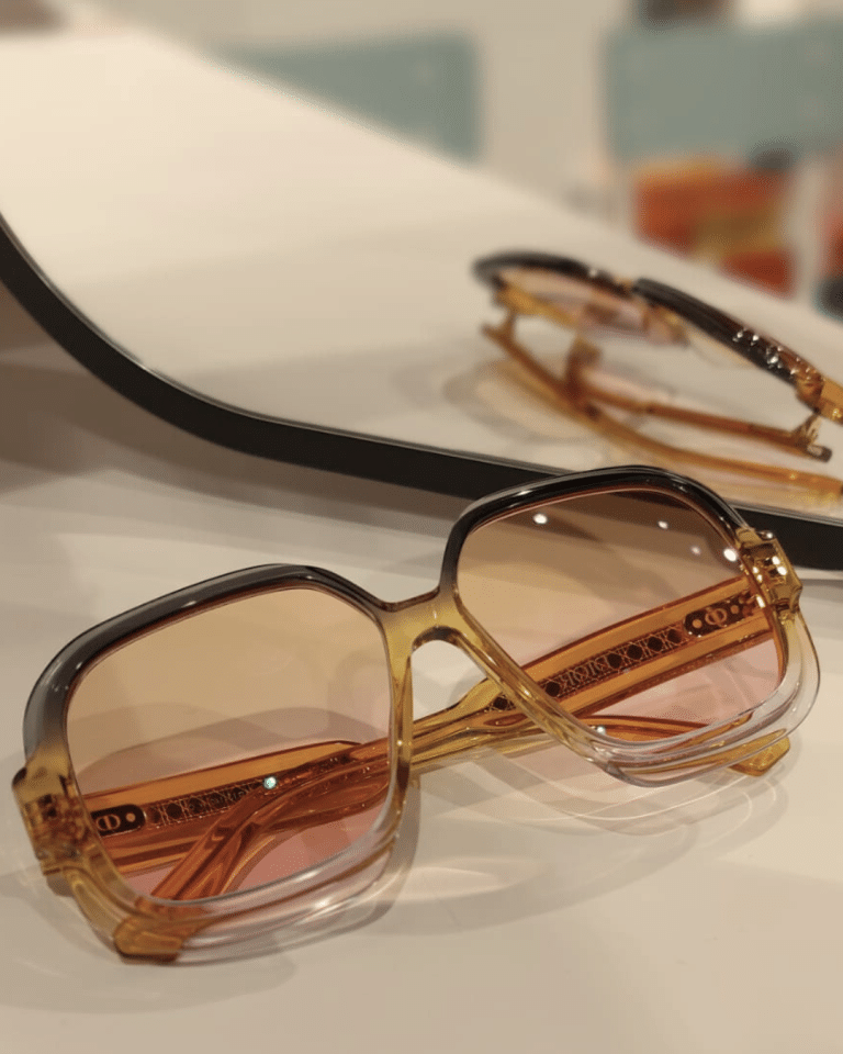 Personnalisation d'une lunettes Dior avec des verres dégradés réalisée par les opticiens Optique Moise