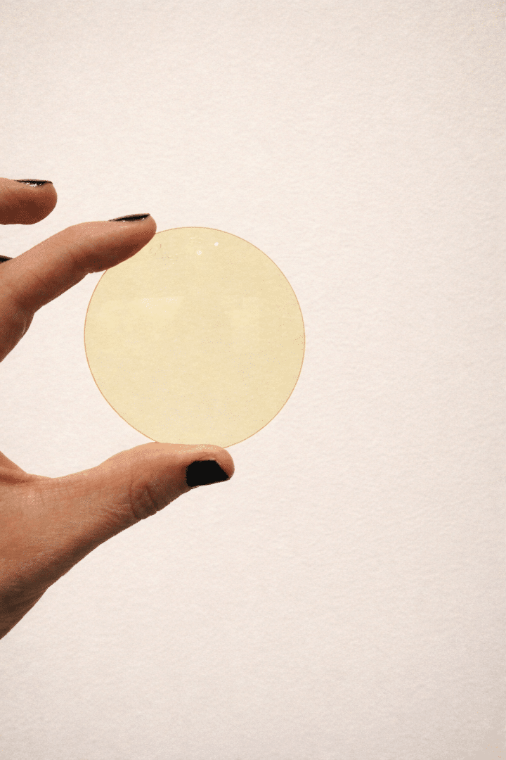 Verre coloré ou teinté jaune chez Optique Moise